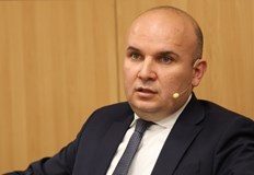 Българският евродепутат е сред петимата политици за които Пекин прекратява