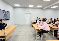 Специален фокус беше поставен върху избягването на разсейващи фактори на