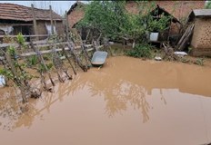 Хората в региона се надяват на помощ от доброволциОпустошителни наводнения