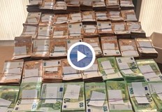 Парите били скрити в дюшека и под тапицерията на шофьорската