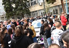 Инициативата обхваща ученици от 10 до 12 клас в цялата