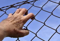 Освен затвор нарушителите ще бъдат лишени и от определени праваРумънският