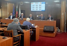 На дневен ред в днешното заседание бяха 33 точки включително