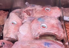 Родният производител и животновъд сподели кои магазини продават вносно месо