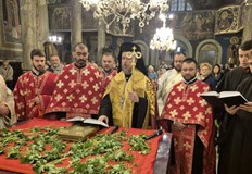 В катедралния храм Св Троица бе извършено тържествено богослужение с