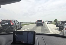 Няколко автомобила са се сблъскали на 144 ия километър в посока