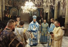 В храма Света Троица беше отслужена архиерейска света литургияВчера православните