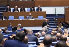 След провала във външната политика сега темата е корупциятаСамо седмица