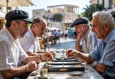 Броят на гърците над 65 години ще нарасне с 700