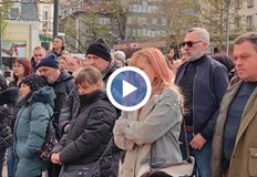 Емоционален протест срещу войната по пътищата пред Съдебната палатаСилно емоционален