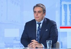 Депутатът от ПП ДБ обяви че в края на юни ще