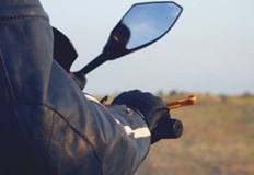 Младежът е с фрактура на палецИнцидент с 21 годишен мотоциклетист е