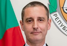 В продължение на 18 месеца Владимир Николов заобикалял правилата за