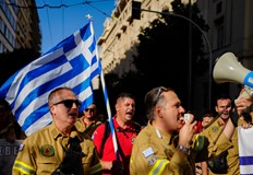 Въздушният и морският транспорт са най сериозно засегнати от стачкатаВ Гърция