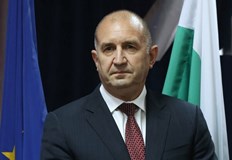Конституцията ни забранява неравенството но днес го допускаме Президентът Румен