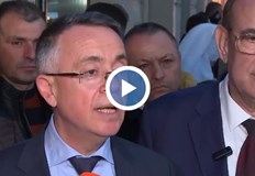 Решението е обвързано с приемането на конвергентния доклад за еврозоната Демокрация