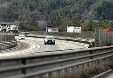 Движението в посока София се осъществява в една лента няма