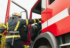 Екипите оказаха техническа помощ за спасяване на коте и малко