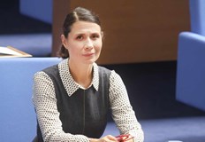 Народният представител твърди че комисията изисква сертификати от частна русенска