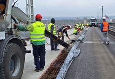 Строително монтажните работи се извършват ежедневно без спиране на движениетоОсновният ремонт