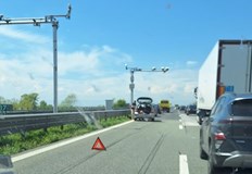 Тапата е в посока СофияИнтензивно движение и сериозни задръствания белязаха