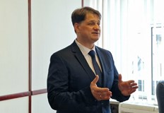 Мариан Бачев отчита напредък но премълчава причините за натрупаните проблеми