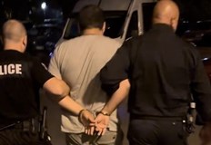 Четирима издирвани и шестима нелегални мигранти са спипани при мащабна