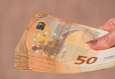 Необанката не разкрива подробности за точния брой компенсирани клиентиПрез миналата