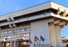 Мярката е временна и ще засегне работата на центъра само