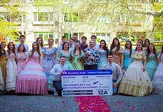 Учениците бяха облечени в специални костюми предоставени от Държавна Опера