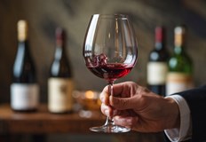 Над 150 вина гурме изкушения и жива музика очакват посетителите