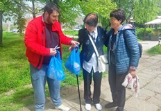 В община Русе над 150 души получиха козунакМладежкото обединение на