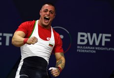 Българско златно начало на европейското по вдигане на тежестиКарлос Насар