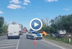 Двама души са пострадали при инцидента край село Момин сборАвтомобил