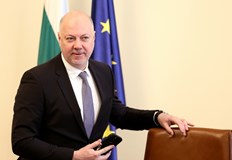 Правителството отпуска 35 милиона лева за великденски добавкиМинистерският съвет ще