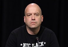 Известният сценарист и хуморист иронизира дебата за въвеждането на предмет