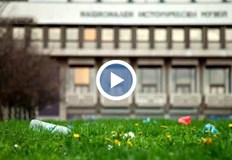 Инсталацията представяше боклуци от българо турската граница като градински цветяНационалният исторически