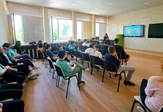 Темата беше представена по достъпен за учениците начинНа 24 април