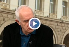 Анализатори виждат стабилност но и липса на ясна външна политикаПравителството