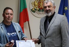 Ръководителят на ФТТ Найден Киров получи почетния знак на областния