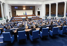 Гласуват вота на недоверие на кабинета Желязков Правителството на Росен Желязков