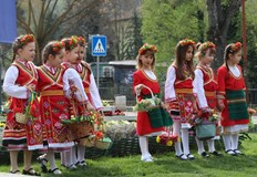 Традиции и ритуалиДнес 12 април българите отбелязват Лазаровден християнски