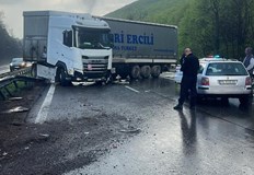 Движението в посока Пловдив е напълно спряно образува се голяма