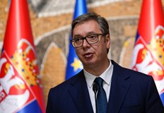 Сръбският лидер ще пътува сам оставяйки правителството да работи за