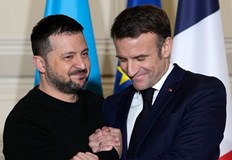 Двамата президенти проведоха среща на четири очи в кулоарите на