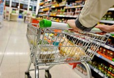 Защо в малкия град пазаруваме по скъпо от столицата Наближаващият Великден вече