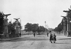 Археолози разкриват съкровища под един от символите на СофияВ навечерието