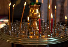 Днес се пекат обредните великденски хлябове и се боядисват яйца