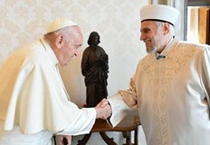 Мюсюлманското изповедание в България изрази съболезнования за кончината на потификаГлавното