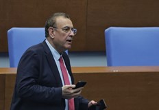 Извънредно заседание решава съдбата на кабинет Желязков Политическото напрежение в България